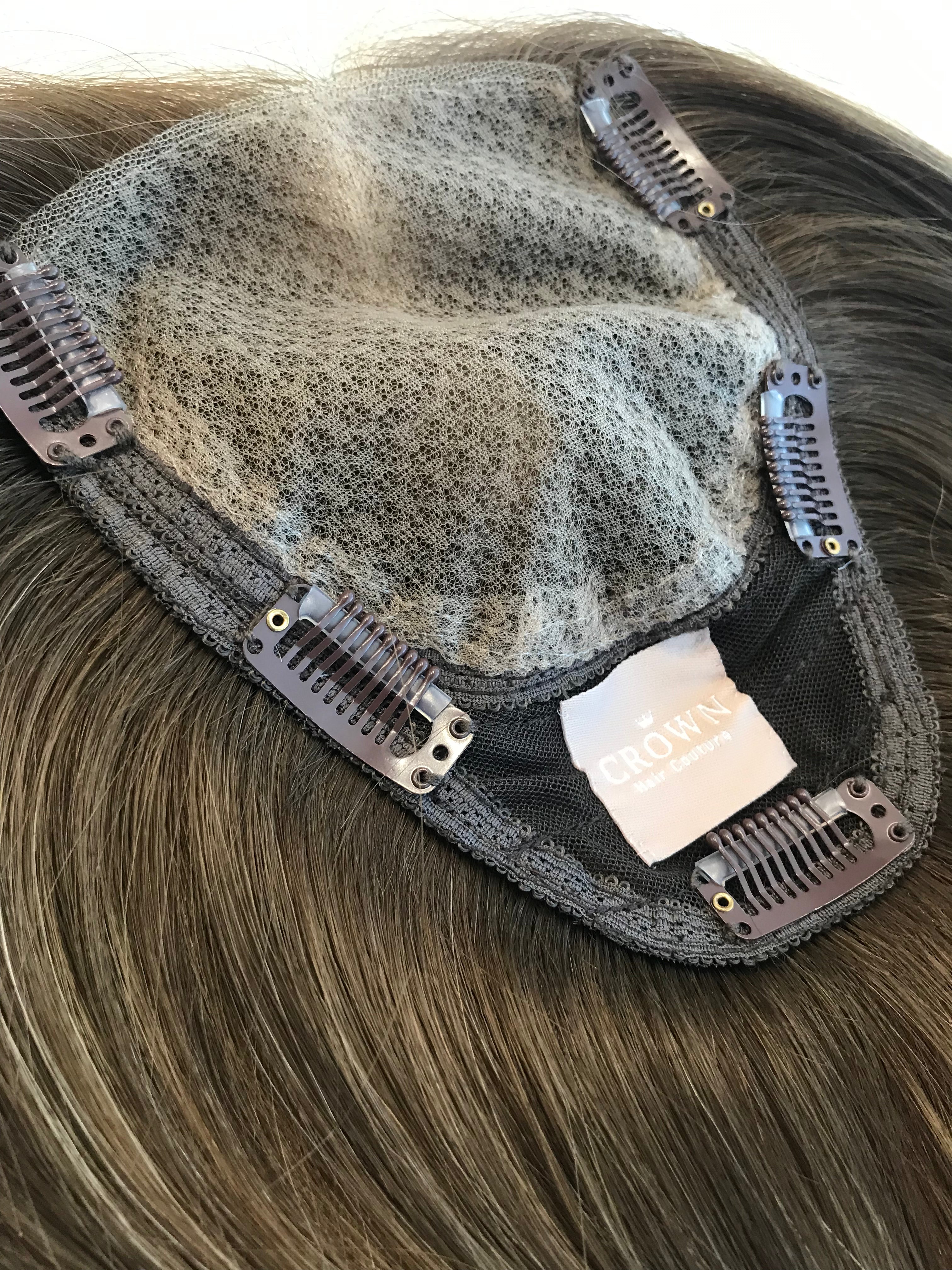 Lola Petite Closed Lace Topper